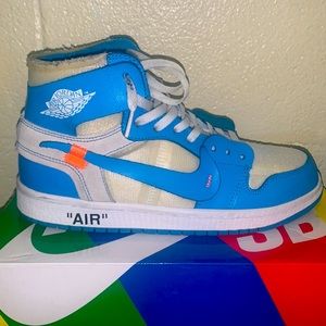 (SOLD ) Offwhite Jordan’s 1s